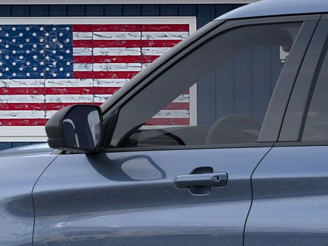 2025 Ford Explorer photo 16