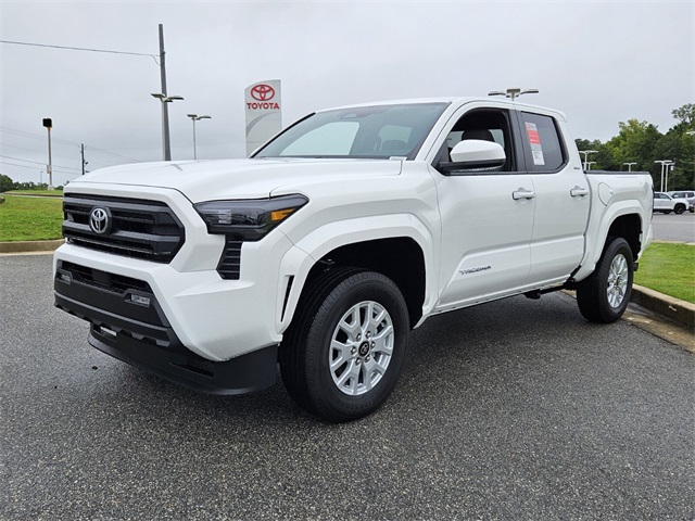 2025 Toyota Tacoma SR5 Double Cab photo 3