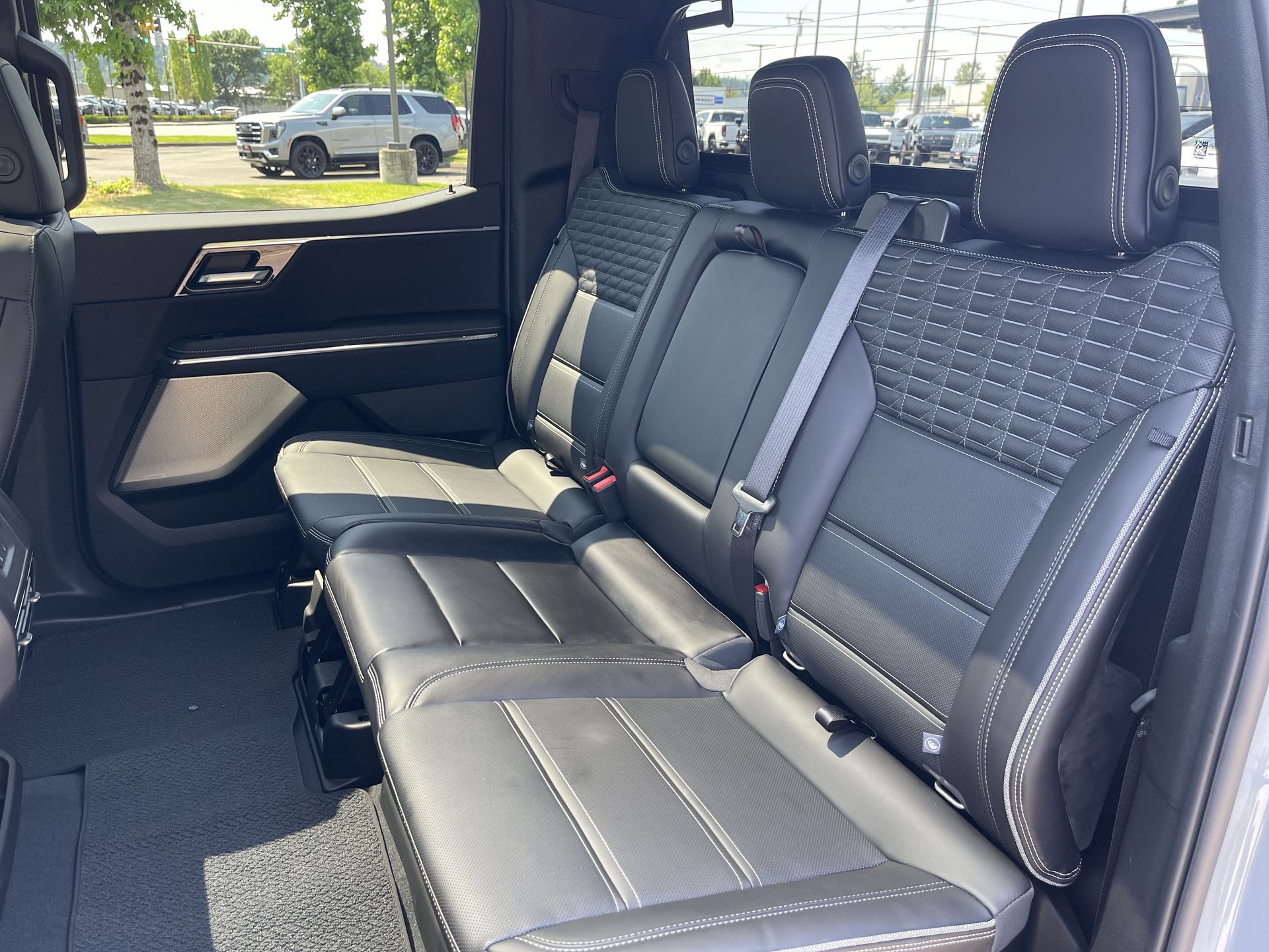 2025 Gmc Sierra Denali photo 25