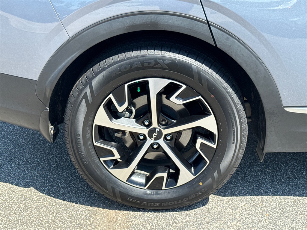 2023 Kia Sportage EX photo 17