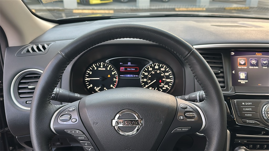 2020 Nissan Pathfinder SV photo 18