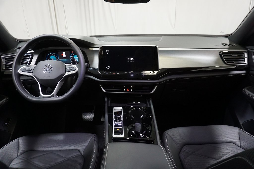 2025 Volkswagen Atlas Cross Sport SE Technology photo 12