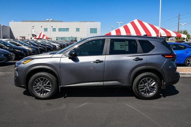 2026 Nissan Rogue S photo 2