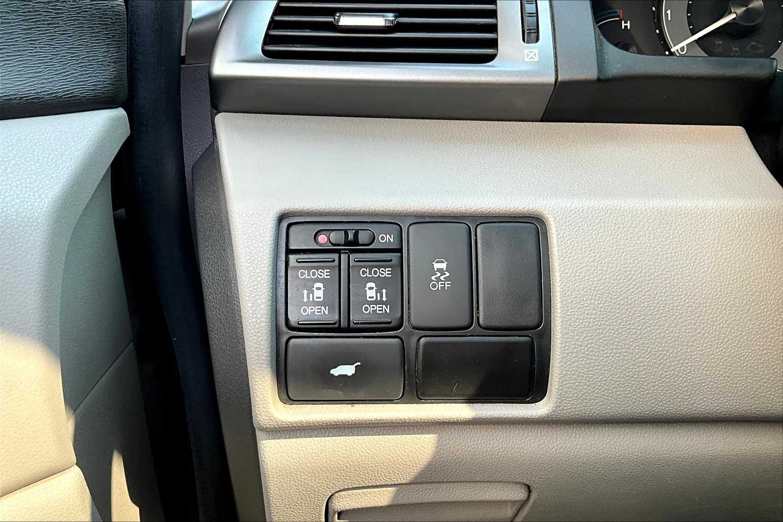 2012 Honda Odyssey EX-L photo 31