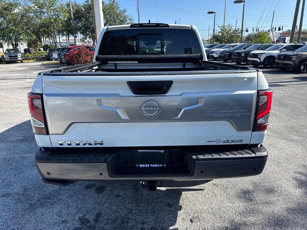 2024 Nissan Titan Platinum Reserve photo 6