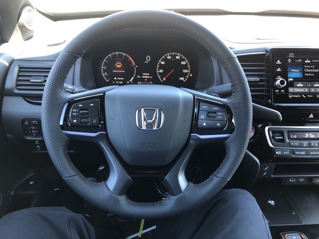 2025 Honda Ridgeline Black Edition photo 14