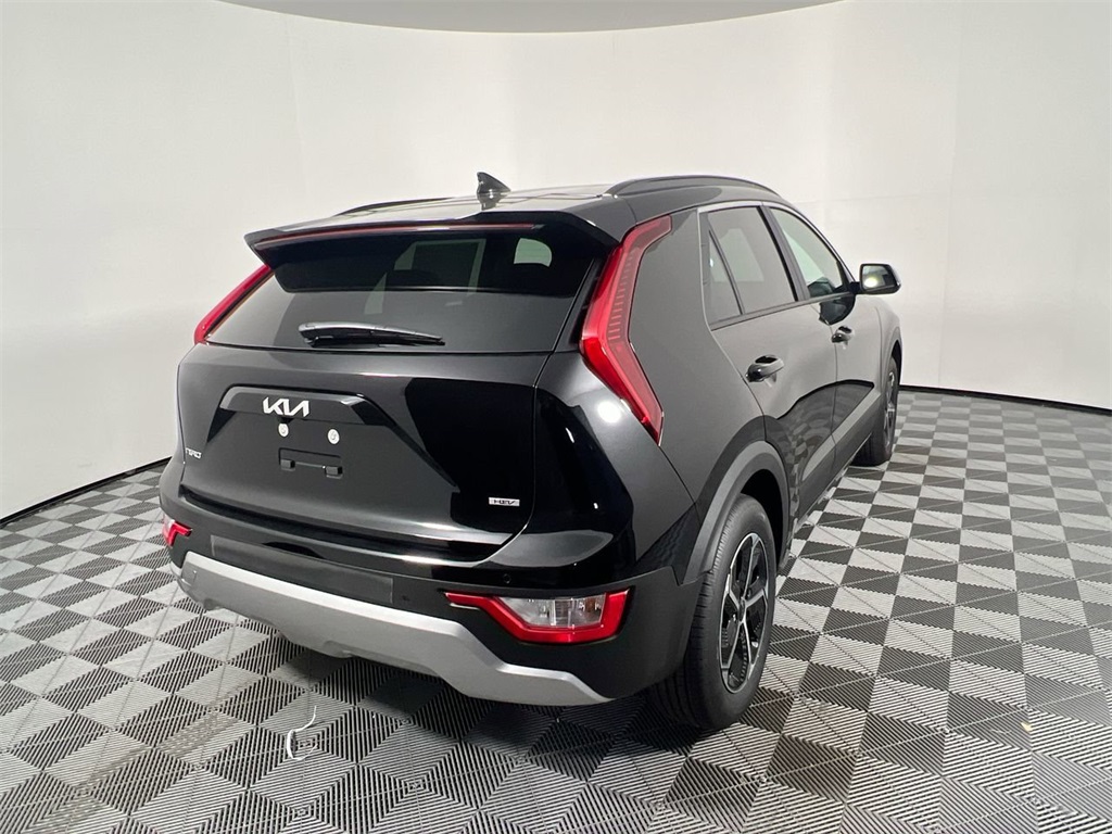 2025 Kia Niro EX photo 2