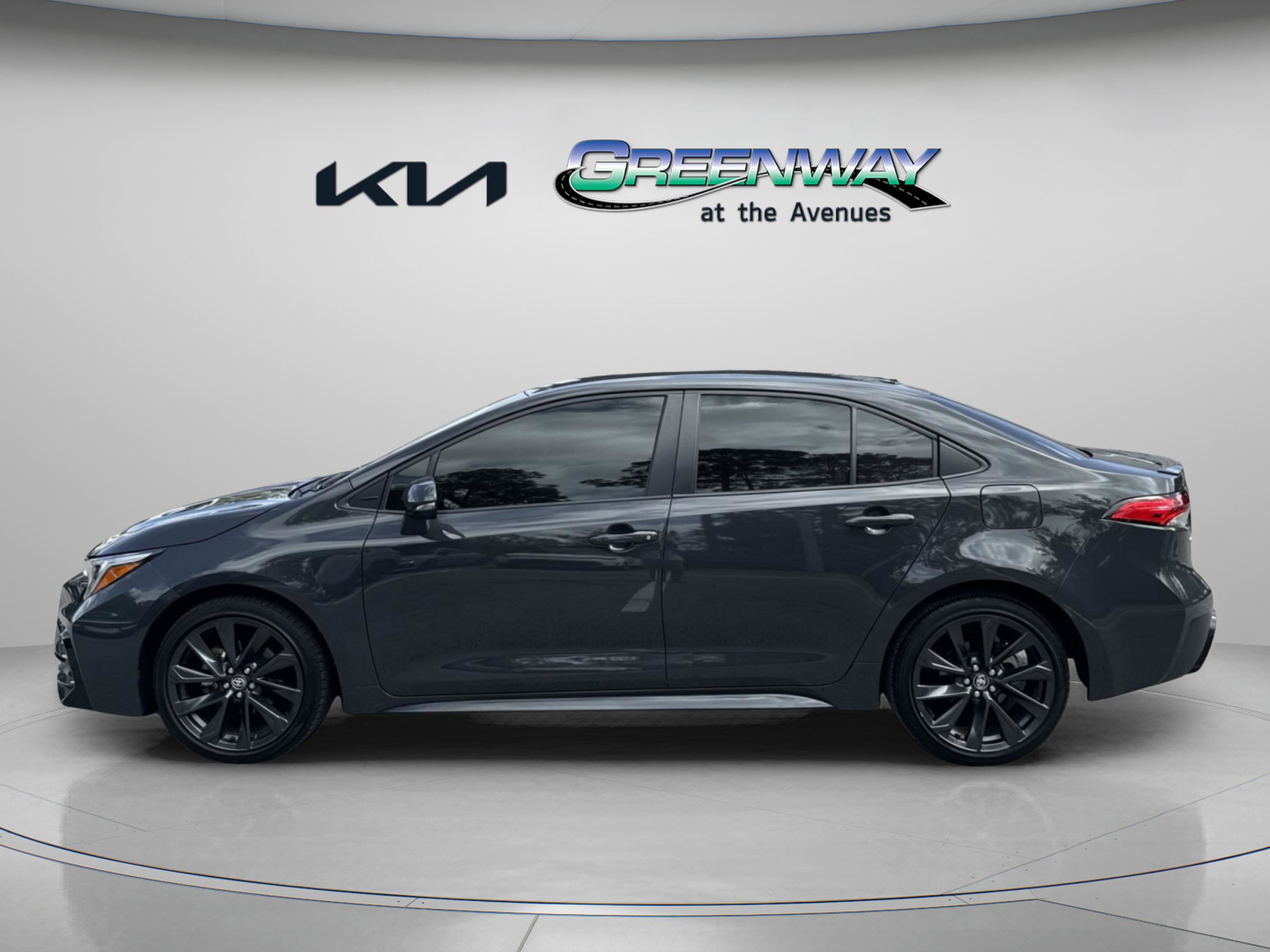 2024 Toyota Corolla SE photo 2