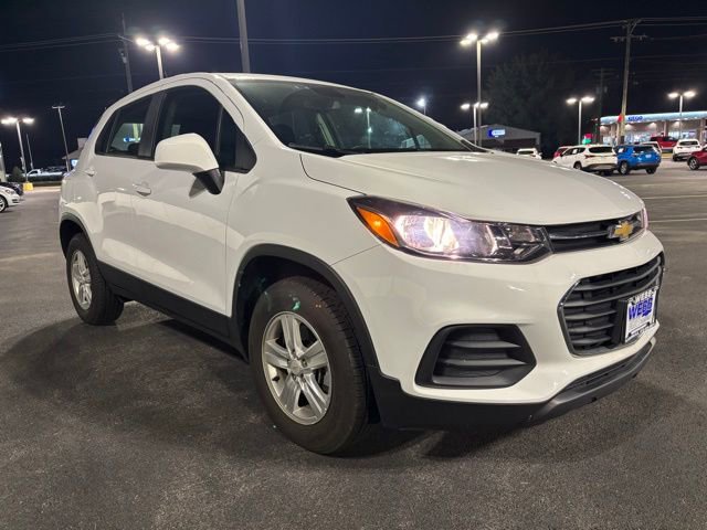 2018 Chevrolet Trax LS photo 3