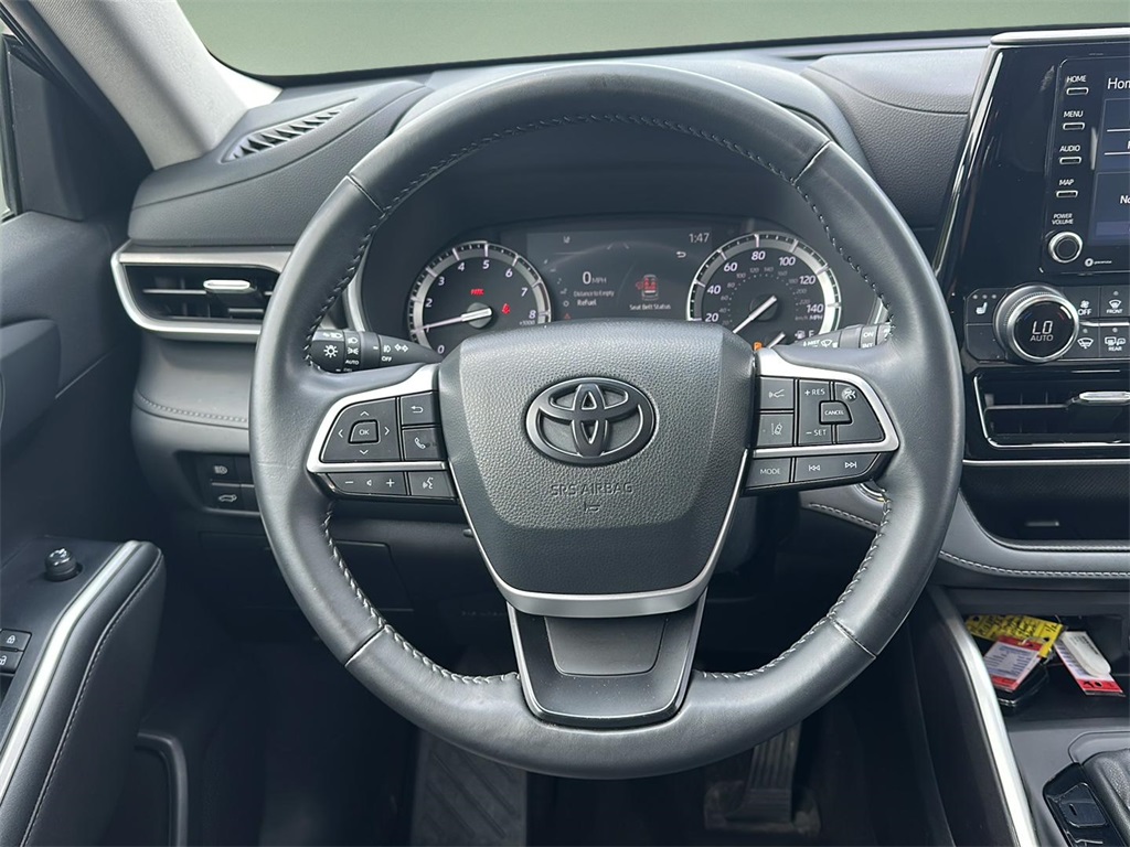 2022 Toyota Highlander XLE photo 10