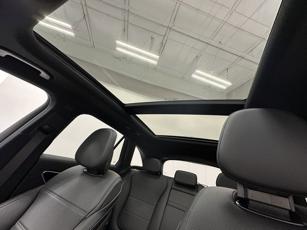 2026 Mercedes Benz GLC 300 photo 34