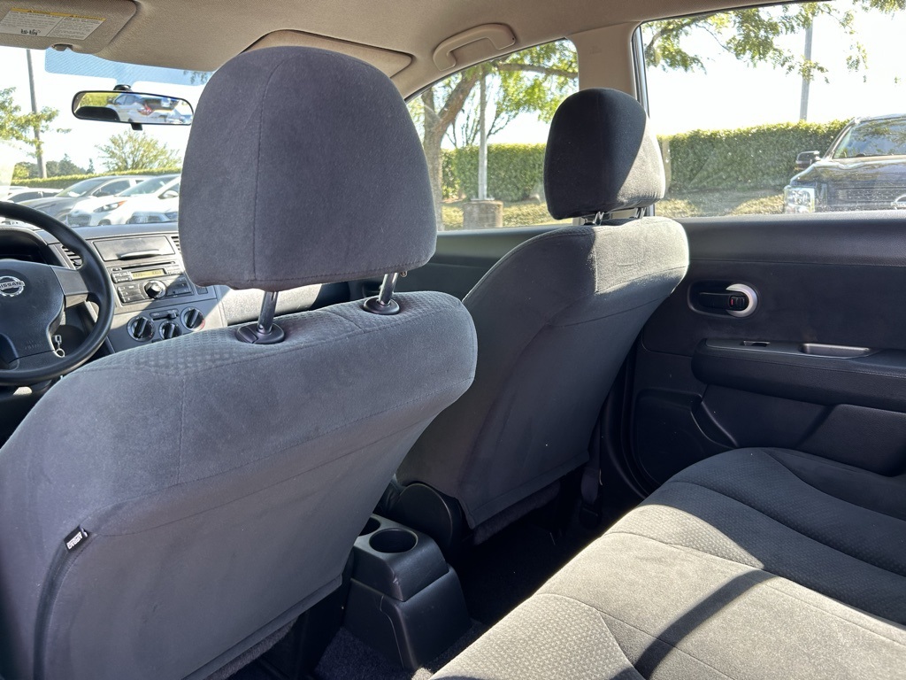 2012 Nissan Versa 1.8 S photo 19