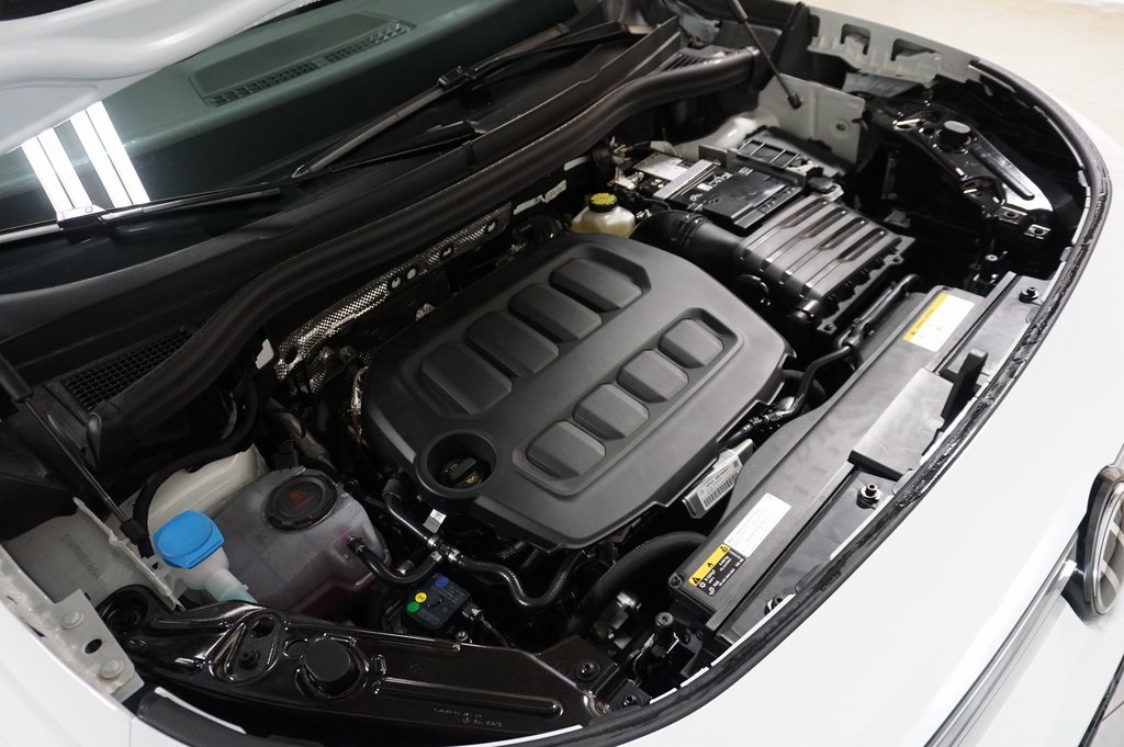 2025 Volkswagen Tiguan SE photo 26