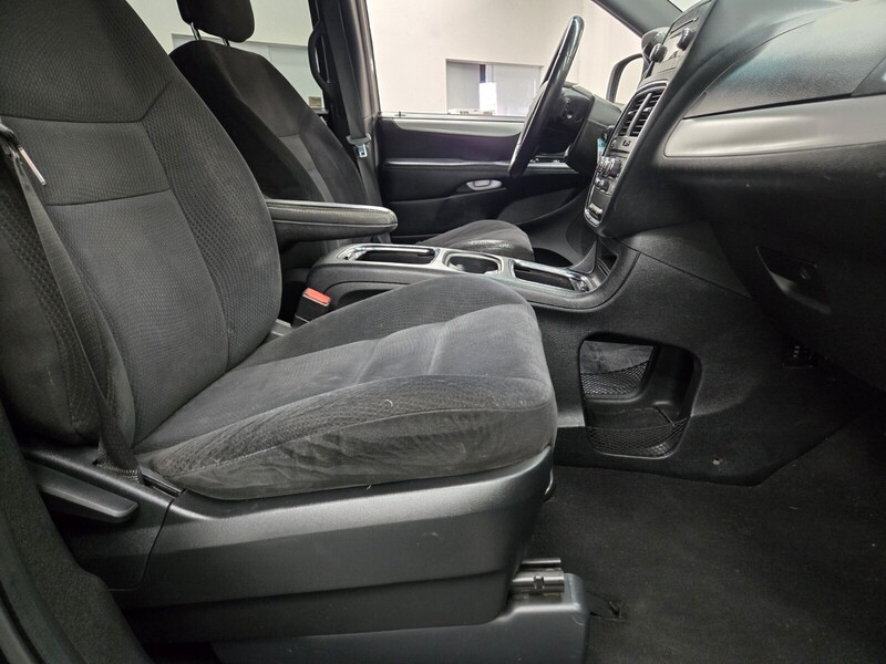 2014 Dodge Grand Caravan SXT photo 13