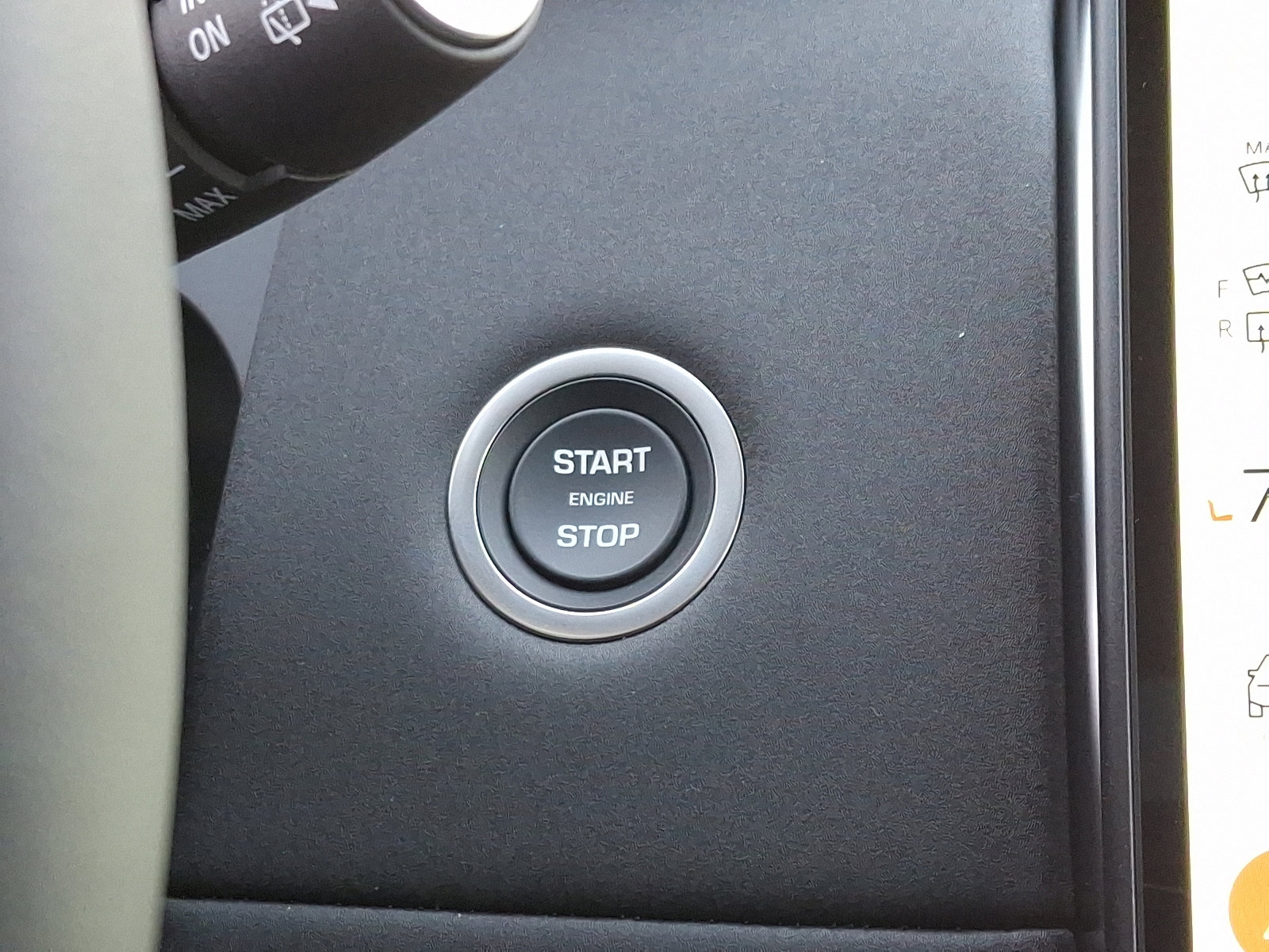 2025 Land Rover Discovery Sport S photo 23