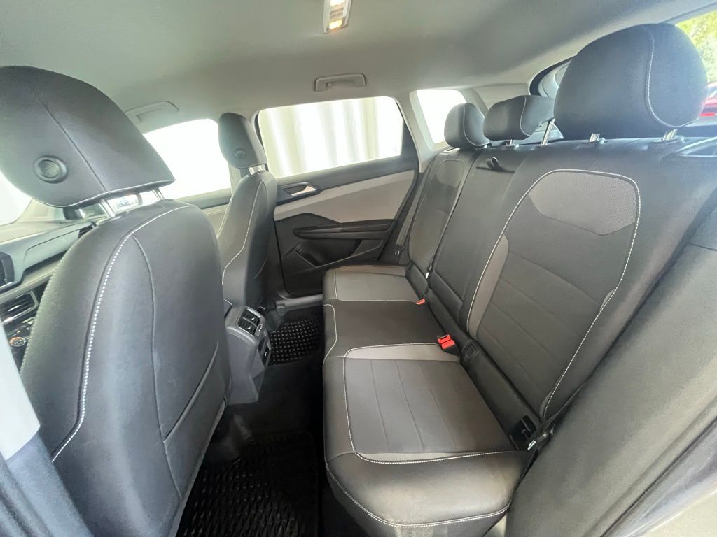 2024 Volkswagen Taos SE photo 22