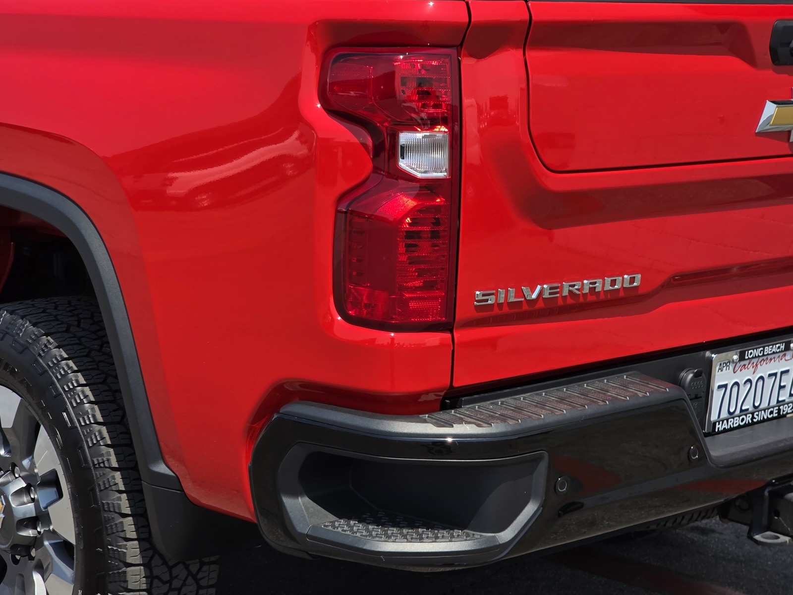 2025 Chevrolet Silverado 2500HD Custom photo 14