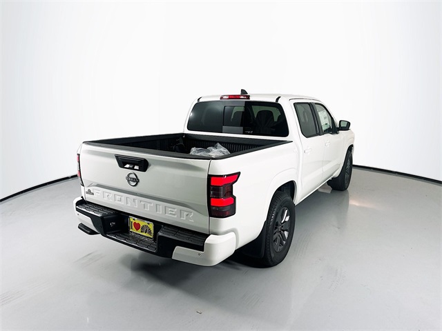 2025 Nissan Frontier SV photo 4