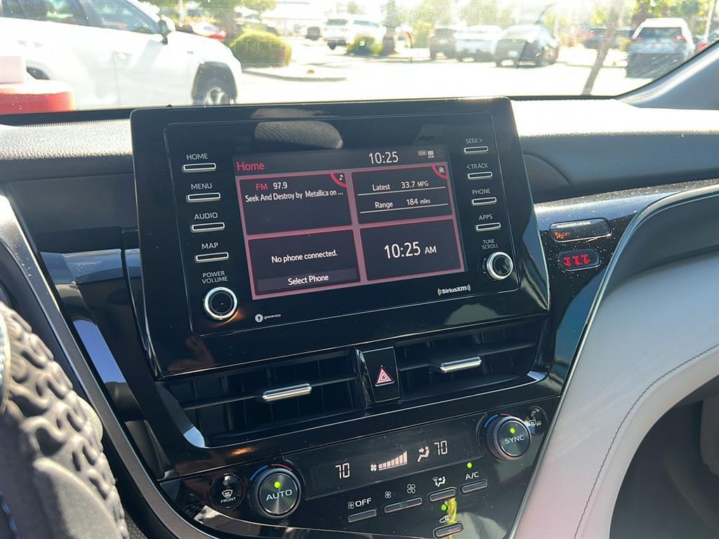 2023 Toyota Camry SE photo 6