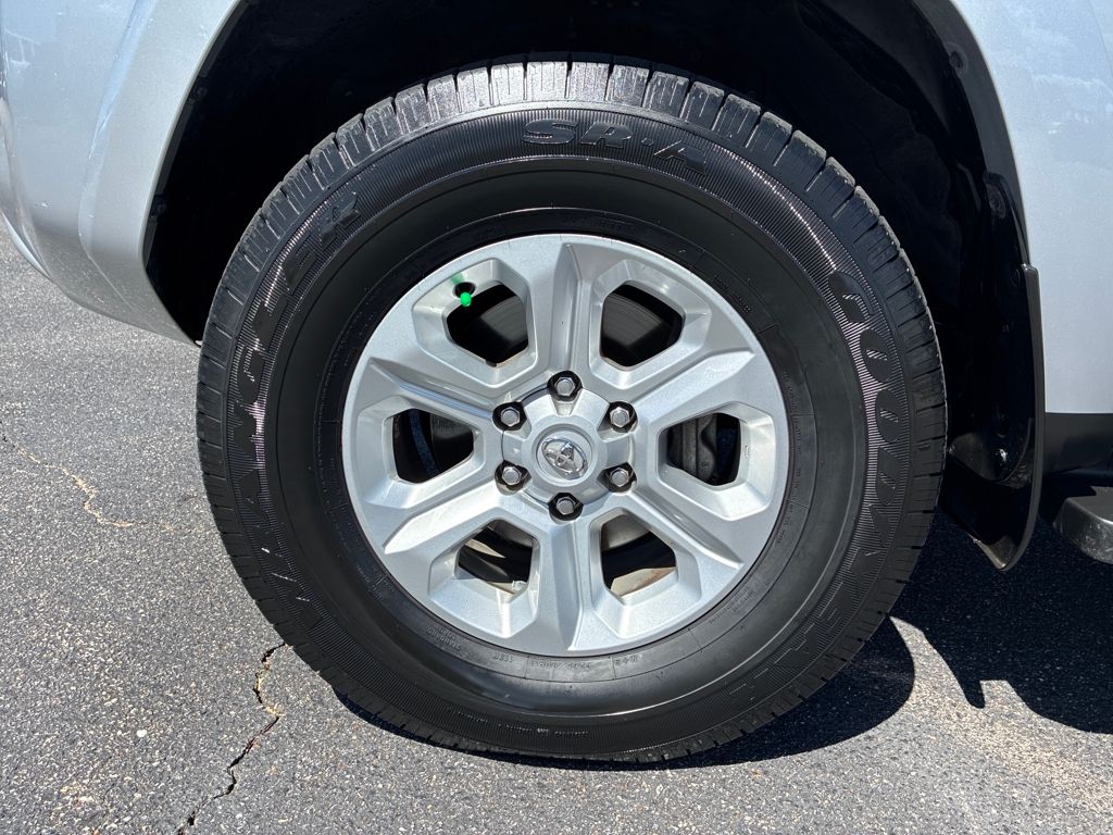 2024 Toyota 4Runner SR5 photo 25