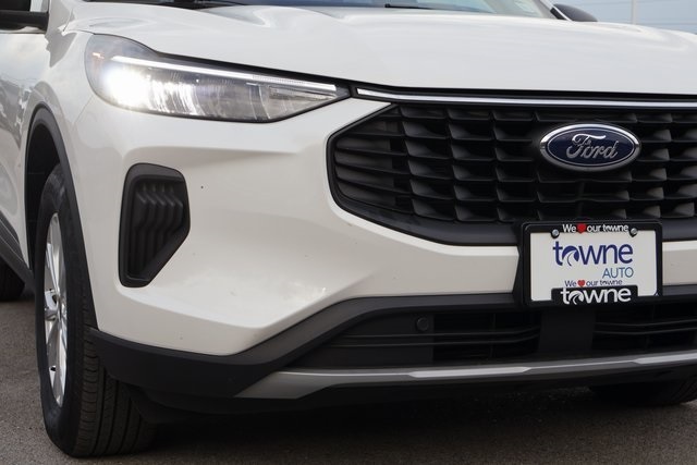 2023 Ford Escape Active photo 2