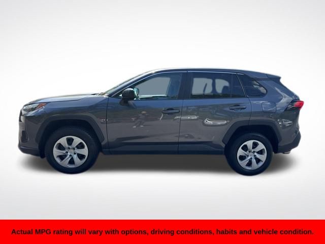 2024 Toyota RAV4 LE photo 5