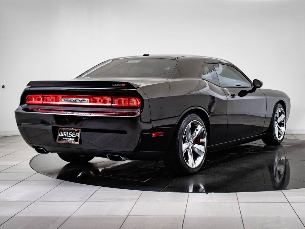 2009 Dodge Challenger SRT8 photo 8