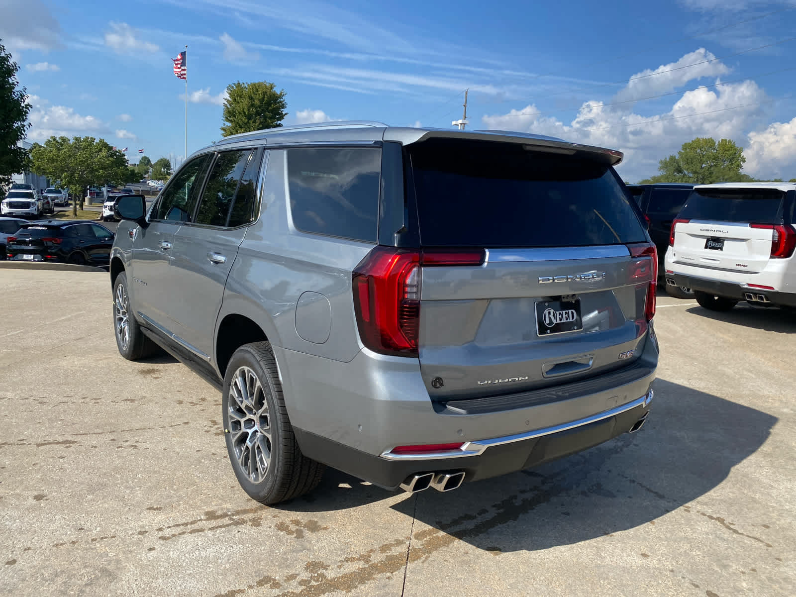 2025 Gmc Yukon Denali photo 8