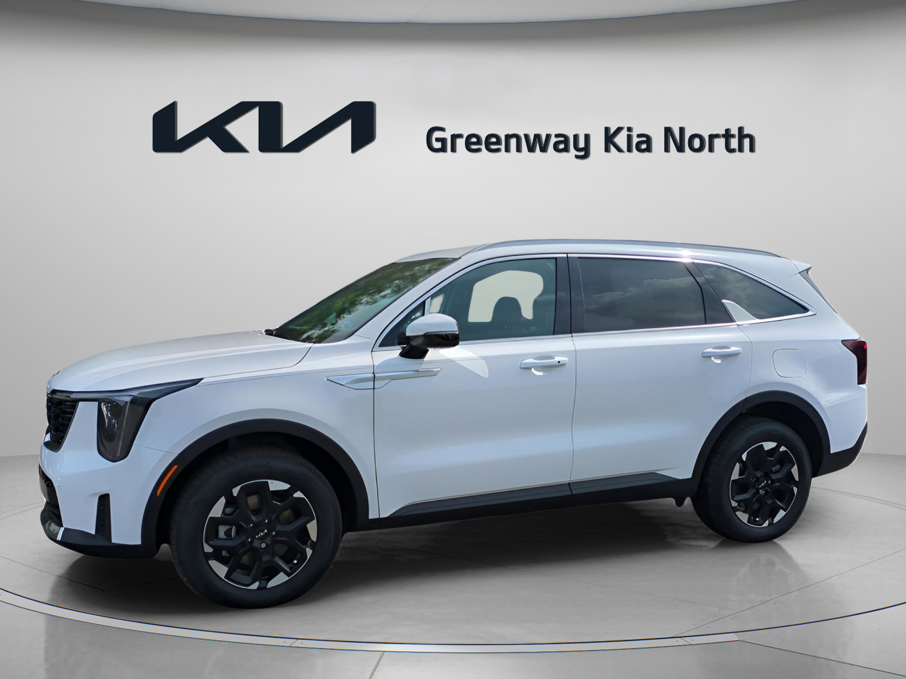 2025 Kia Sorento S photo 3