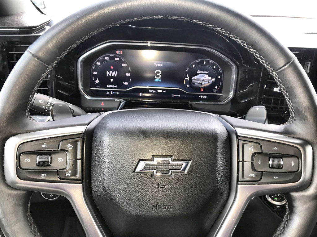 2024 Chevrolet Silverado 1500 RST photo 13