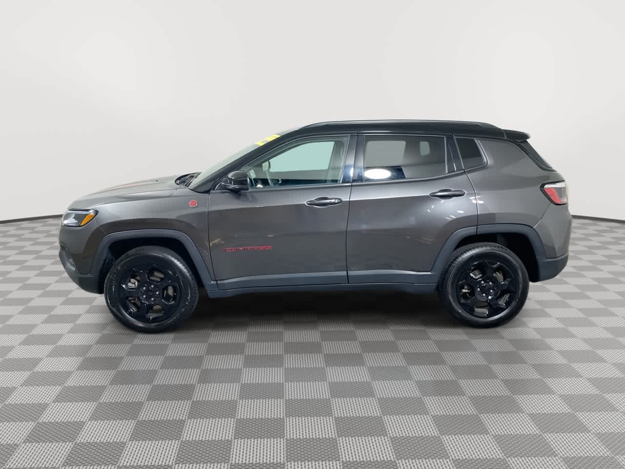 2023 Jeep Compass Trailhawk photo 2