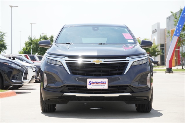 2023 Chevrolet Equinox LT photo 2