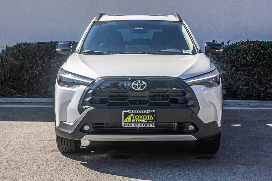 2026 Toyota Corolla Cross XLE photo 2