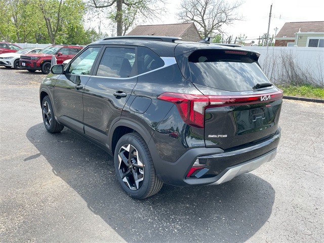2025 Kia Seltos EX photo 23