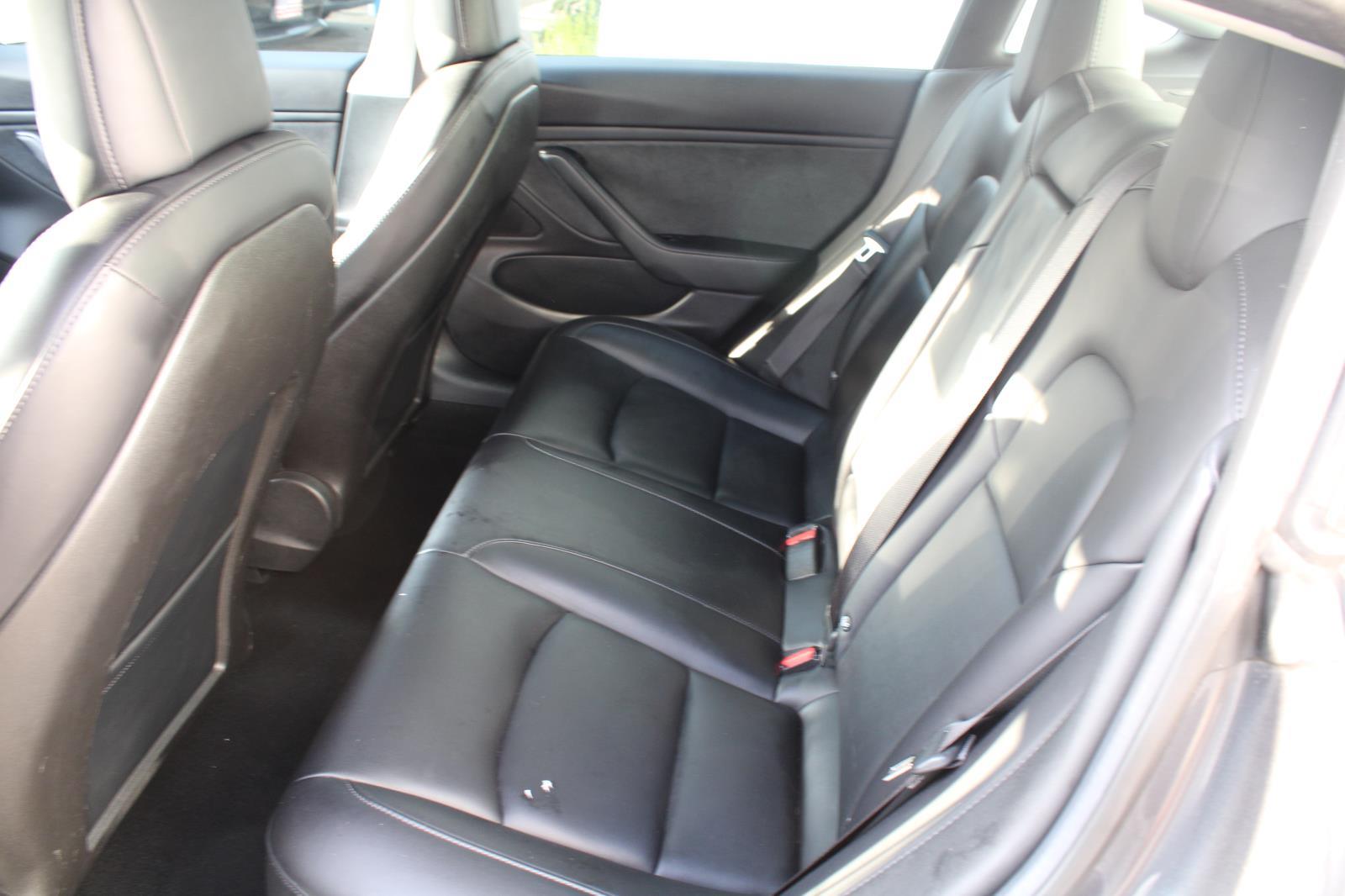 2018 Tesla Model 3 Long Range photo 3
