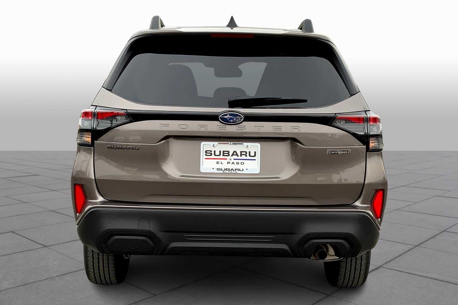 2025 Subaru Forester Premium photo 4