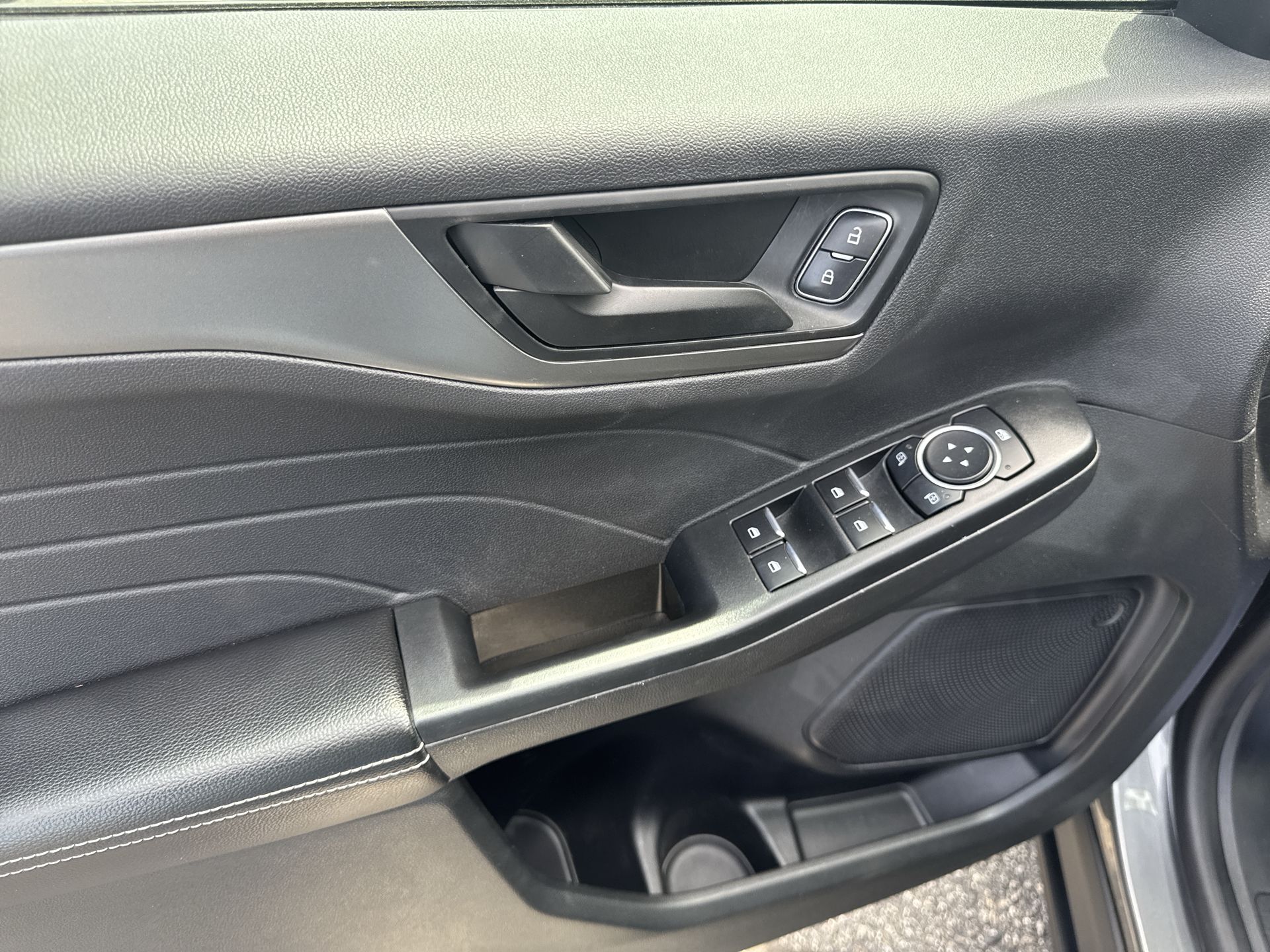 2023 Ford Escape Active photo 5
