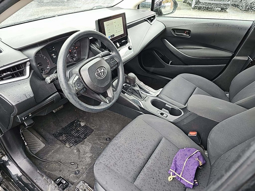 2023 Toyota Corolla LE photo 2