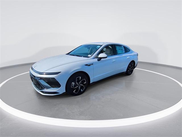 2025 Hyundai Sonata SEL photo 4