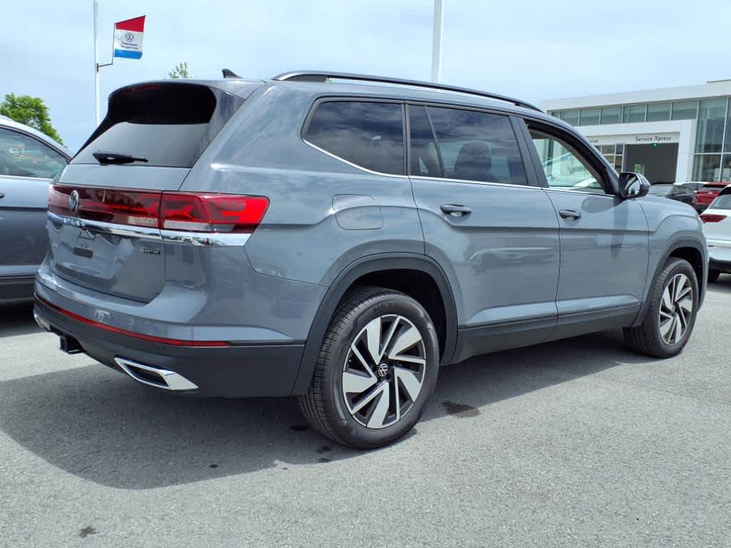 2025 Volkswagen Atlas SE Technology photo 3