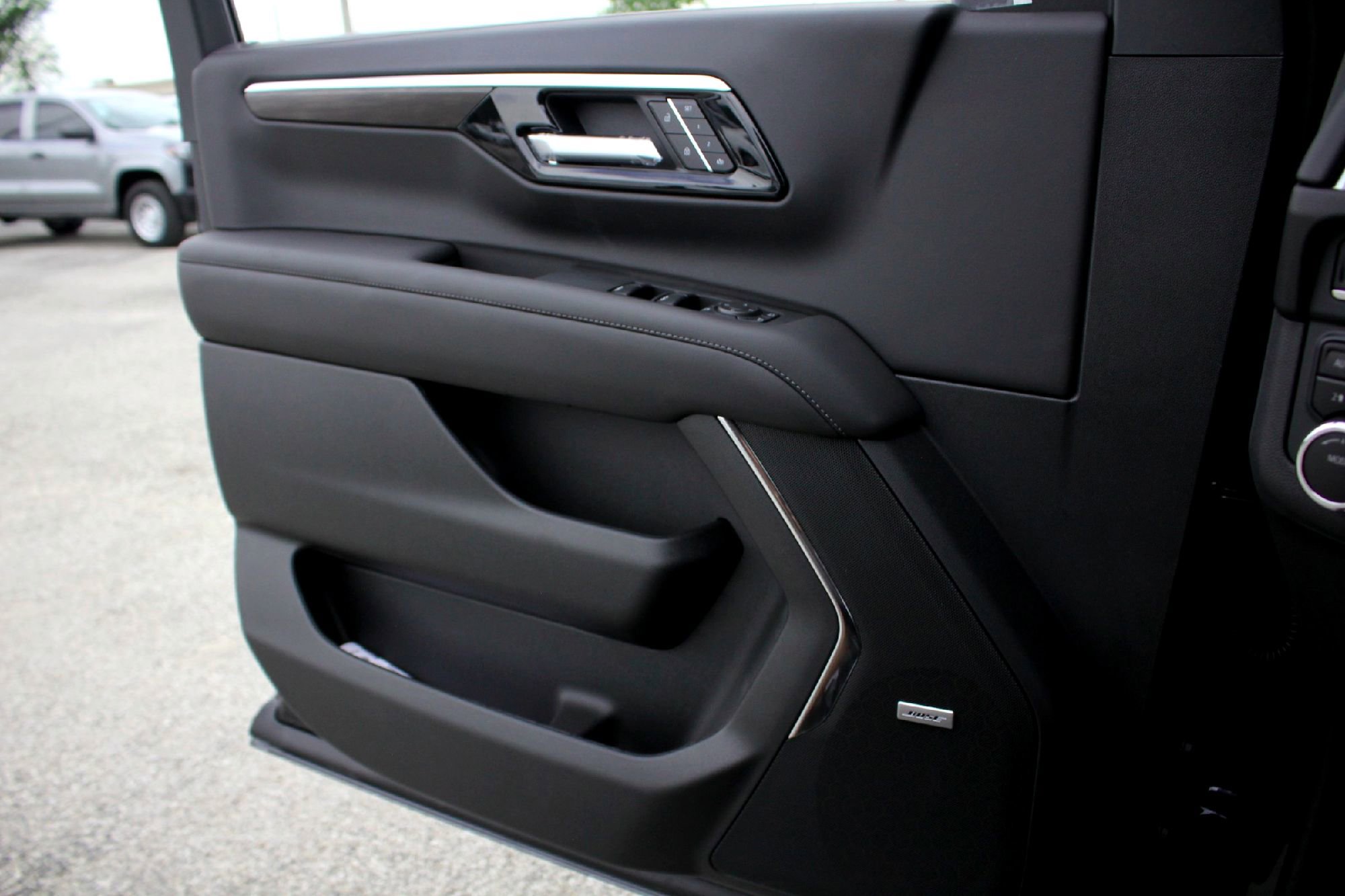 2025 Chevrolet Tahoe Z71 photo 11