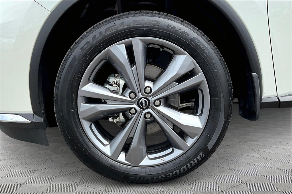 Image of Pre-Owned 2024 Nissan Murano Platinum FWD 4D Sport Utility