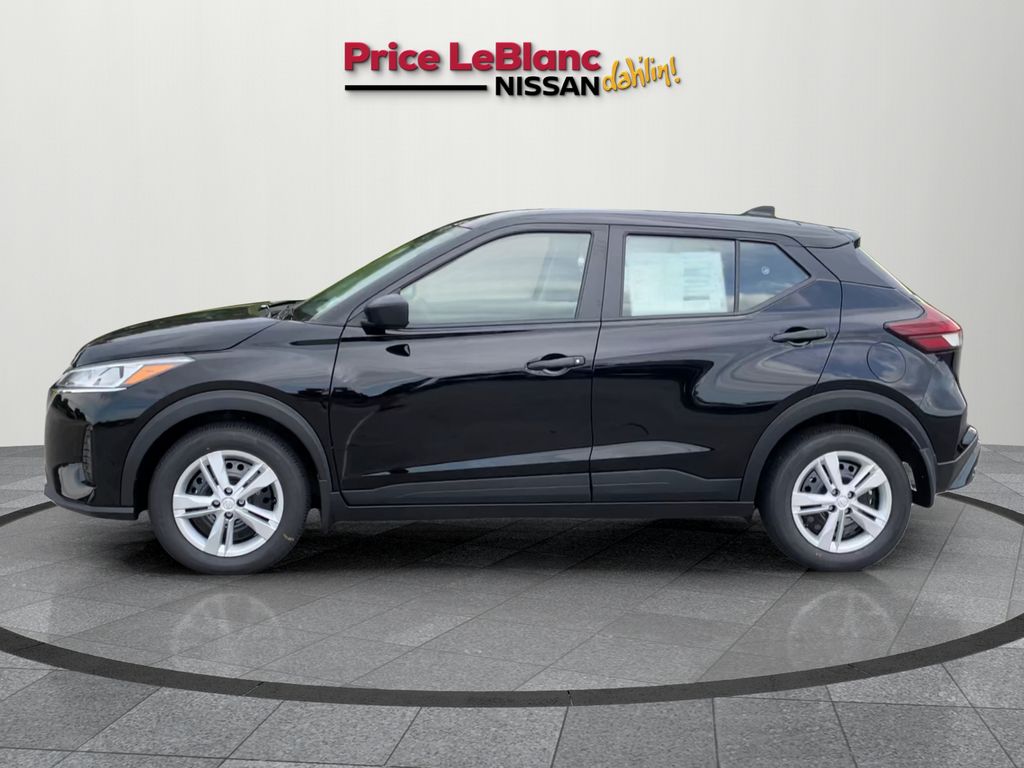 2025 Nissan Kicks Play S photo 3