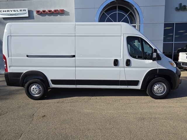 2025 Ram ProMaster 2500 Cargo Van photo 2