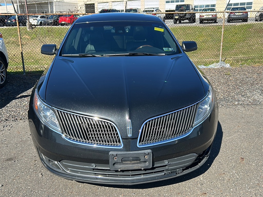 1LNHL9EK6EG611895