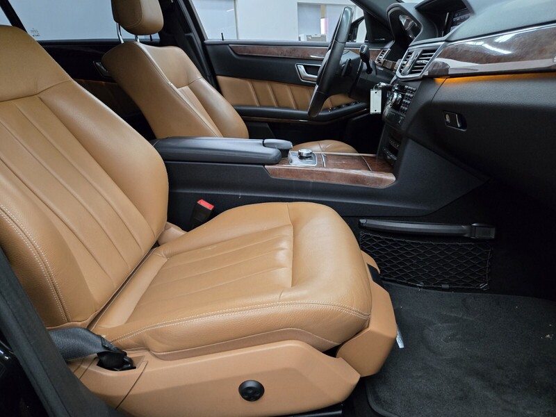 2013 Mercedes Benz E 350 photo 14