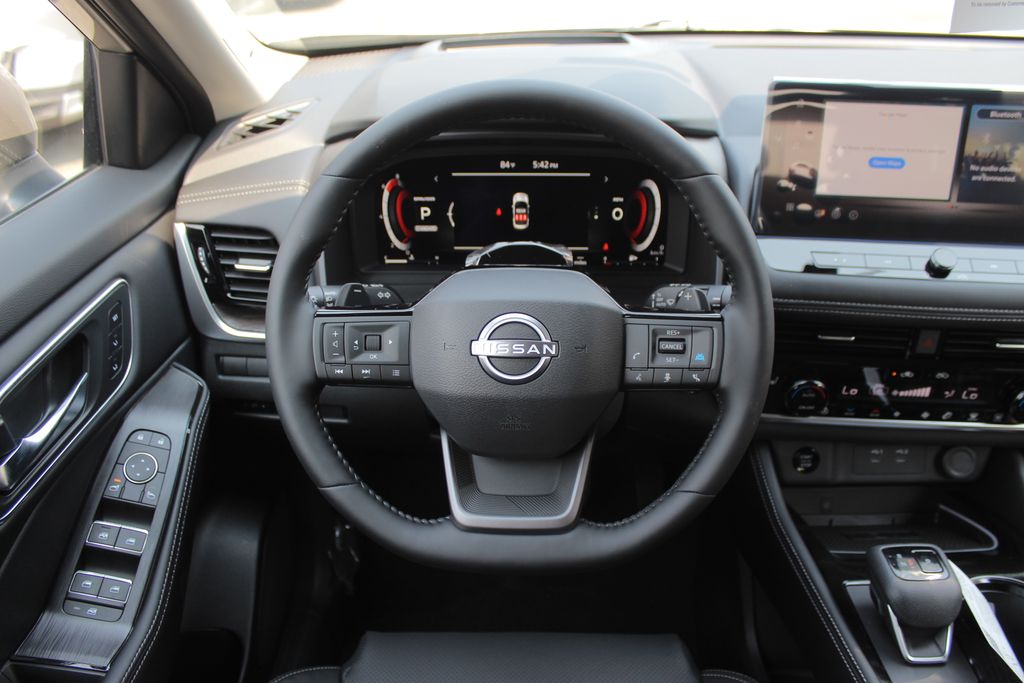 2025 Nissan Rogue Platinum photo 17