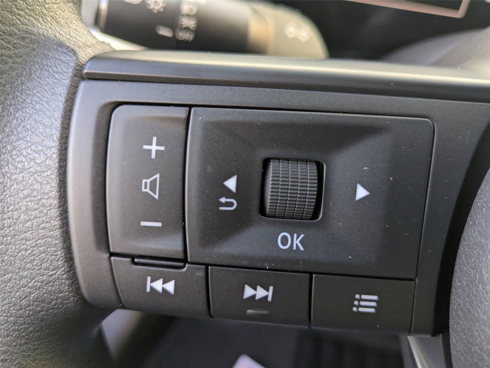 2026 Nissan Kicks SV photo 15
