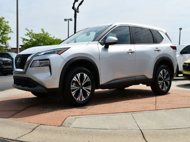 2023 Nissan Rogue SV photo 3