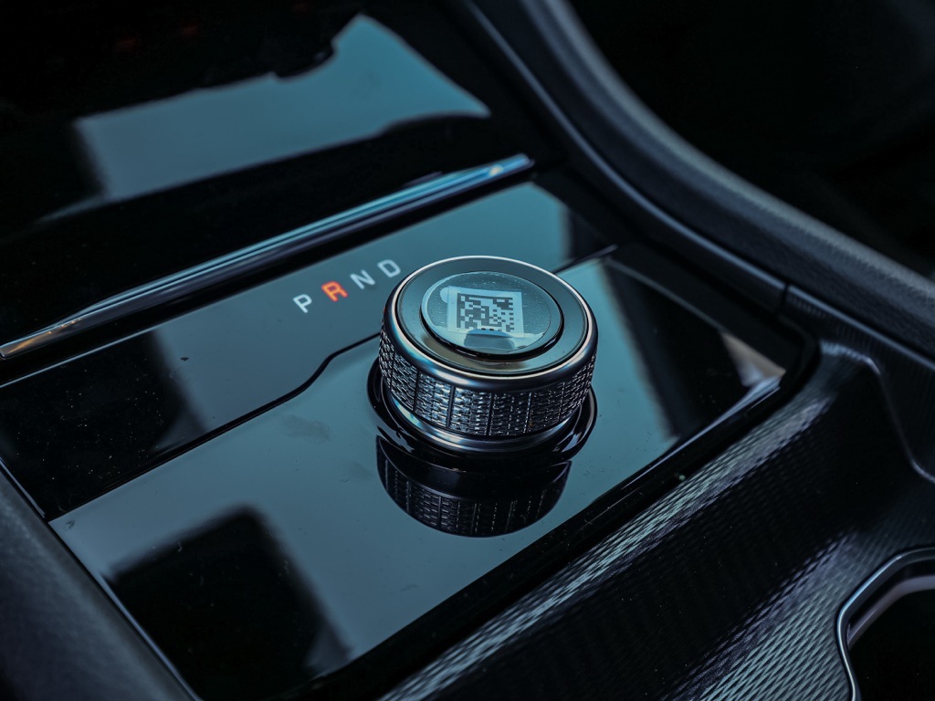 New 2025 Velvet Red Pearl-Coat Exterior Paint Jeep Altitude X image 30